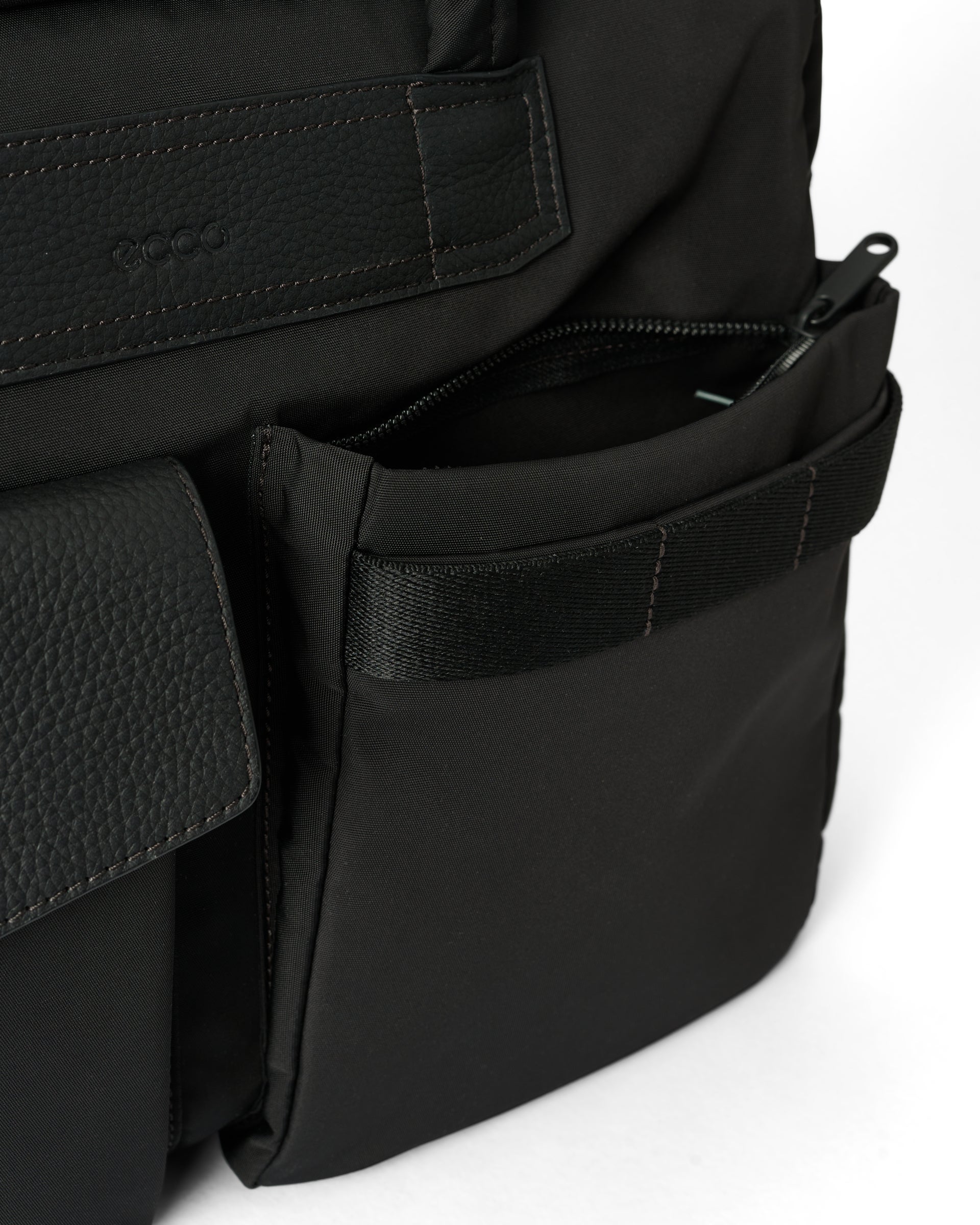 ECCO® Voyager Leather Laptop Bag - Black - Detail-2