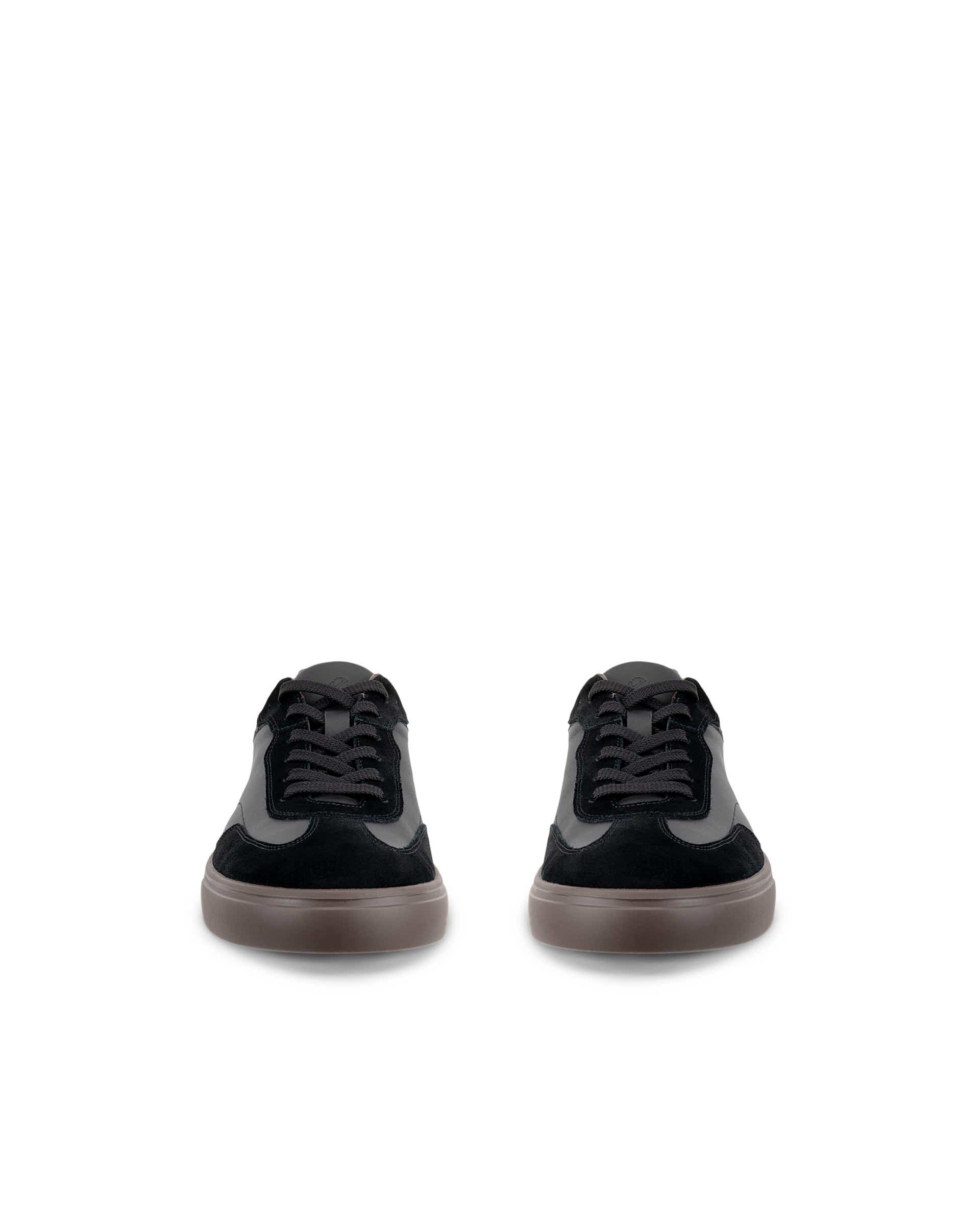 Men's ECCO® SOFT 10 Leather Trainer - Black - Front pair
