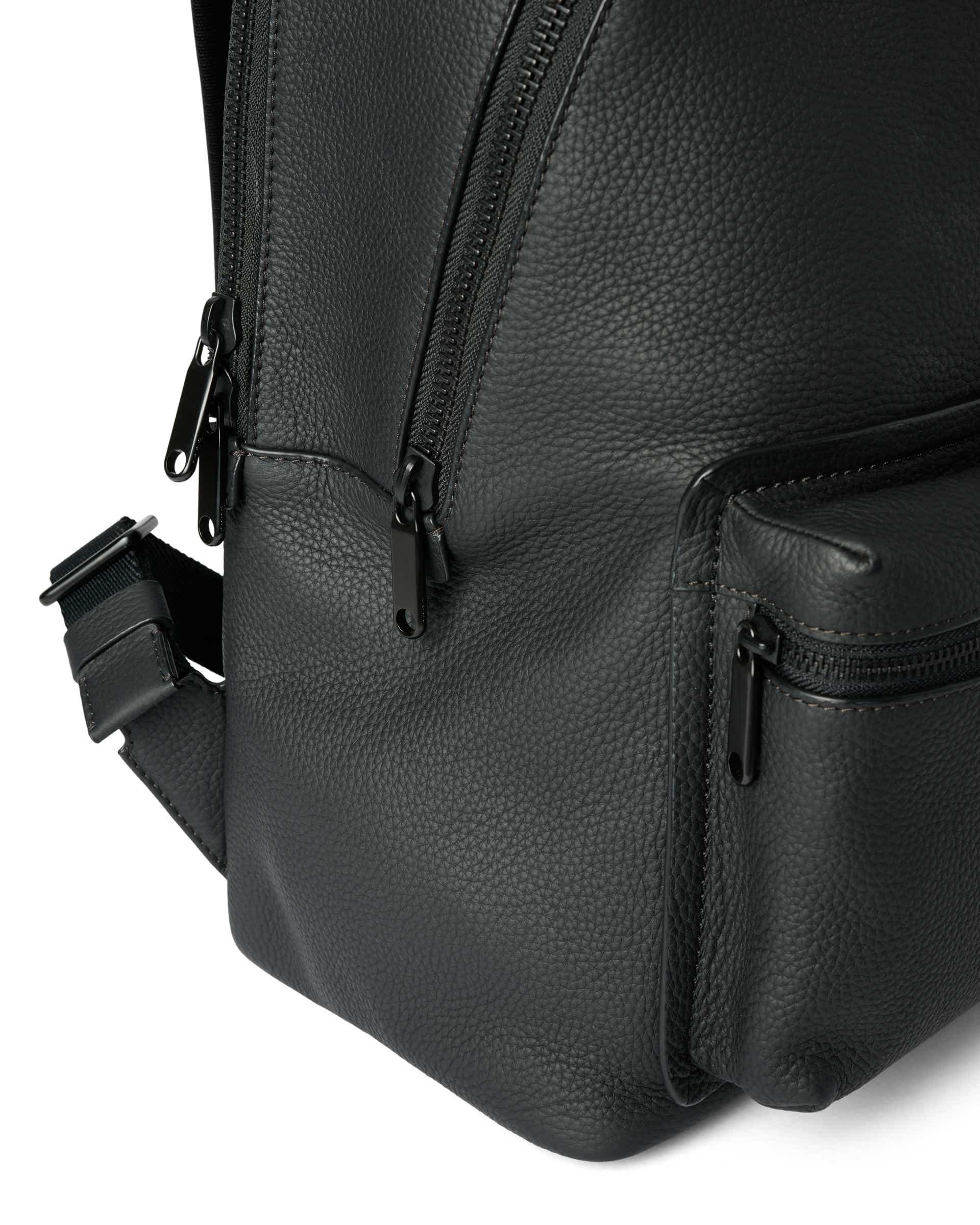 ECCO® Round Pack sac à dos en cuir - Noir - Detail-1