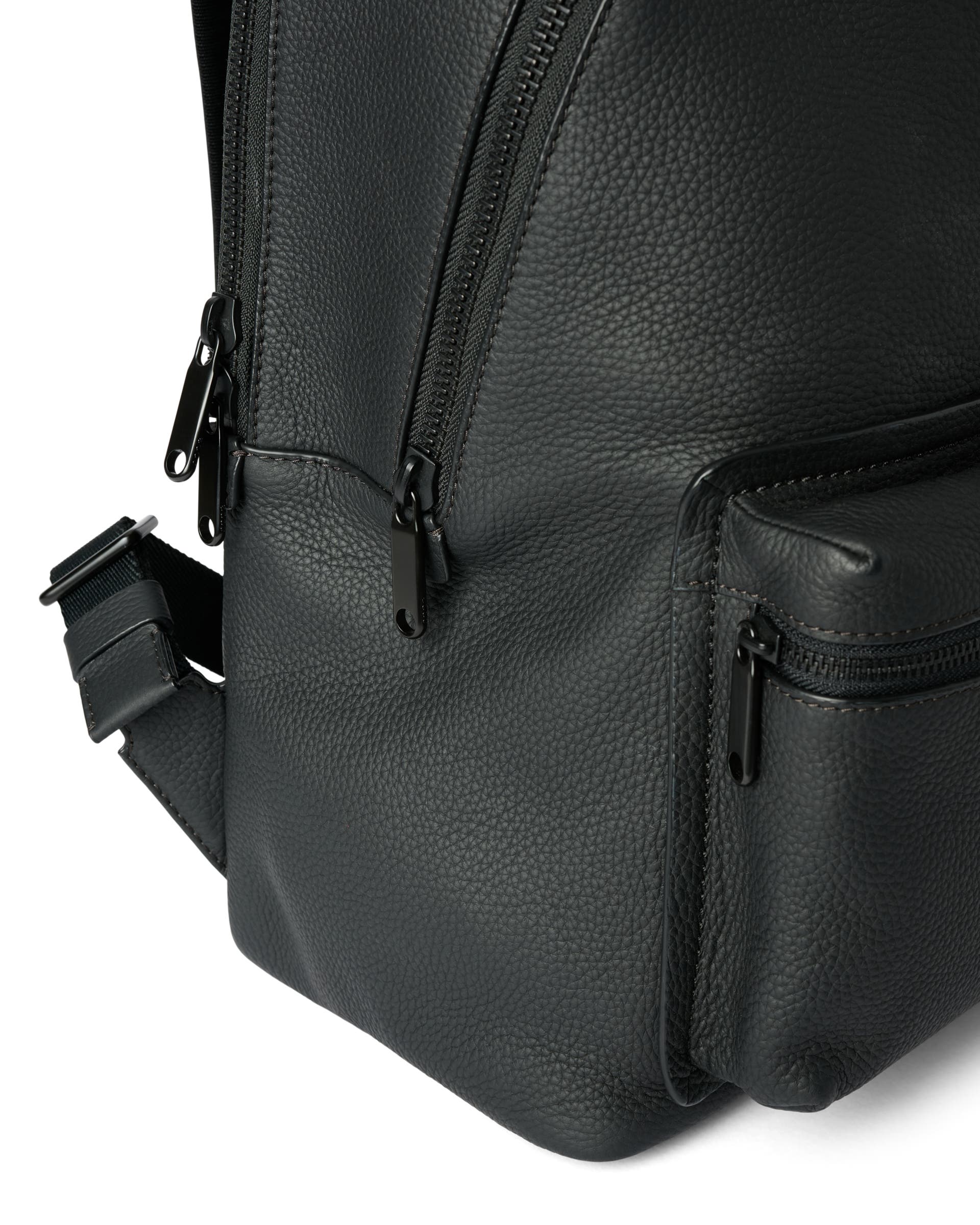 ECCO® Round Pack sac à dos en cuir - Noir - Detail-1