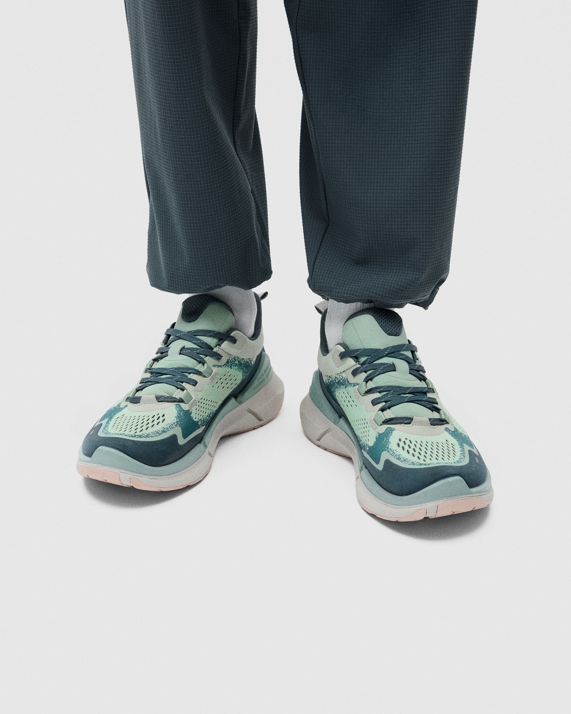 ECCO® BIOM 2.2 dames sneaker van textiel - Blauw - Lifestyle image-1