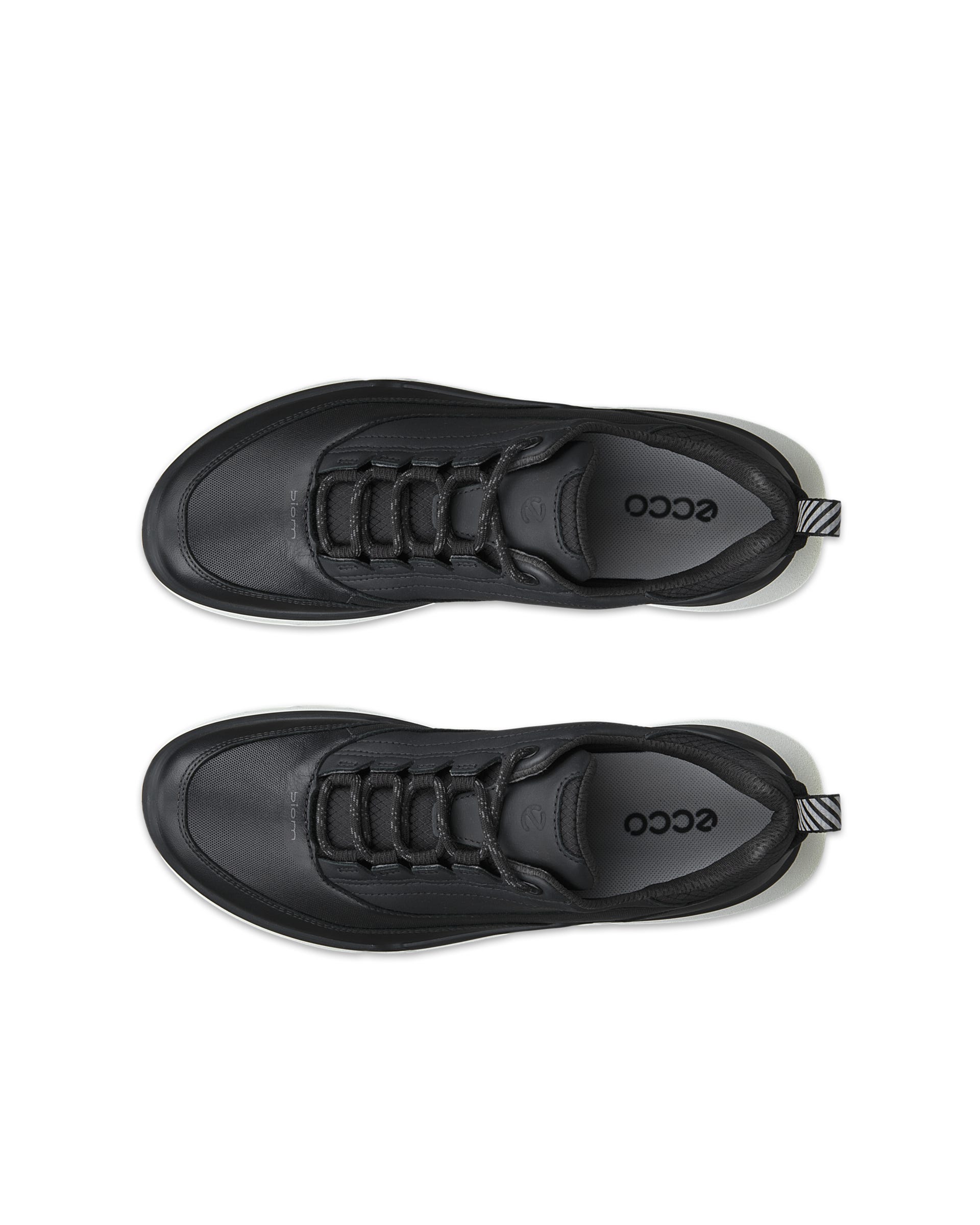ECCO® BIOM 720 baskets en cuir Gore-Tex pour femme - Noir - Top left pair
