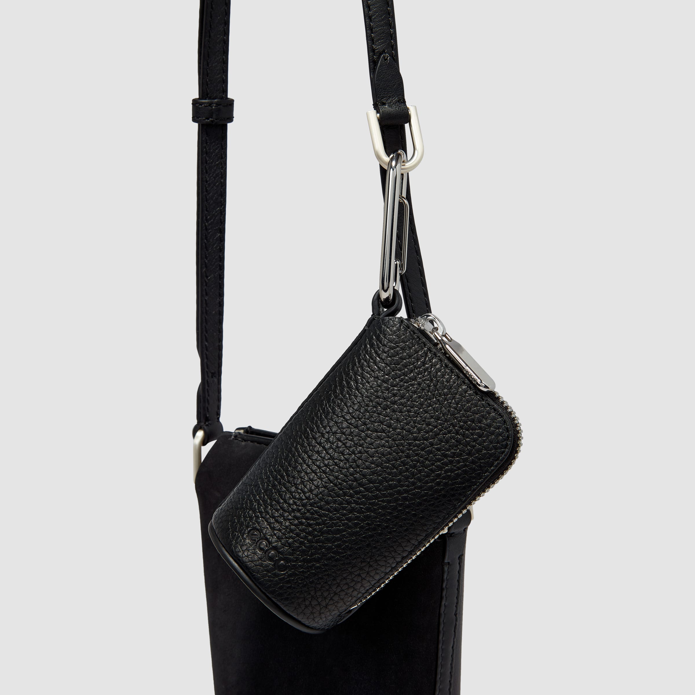 ECCO® Pot Hybrid Leather Crossbody Bag - Black - Detail-2